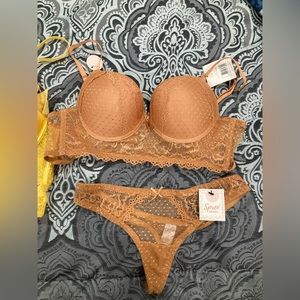 NEW lace Bra/panties set